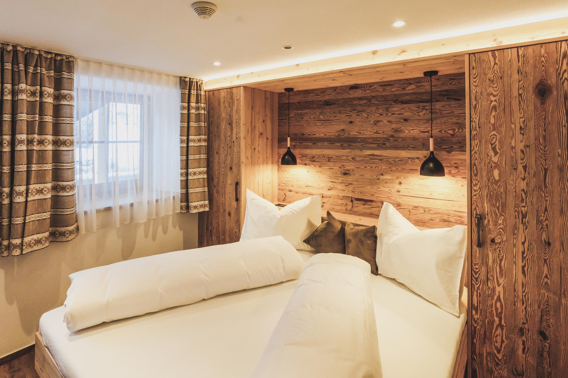 Schlafzimmer in der Ferienwohnung Alte Stube im Ur-Genuss in Heiterwang
