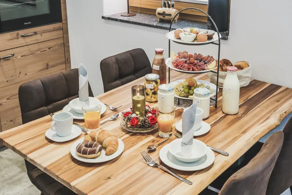 Frühstückstisch im Appartementhaus in Heiterwang - Ur-Genuss