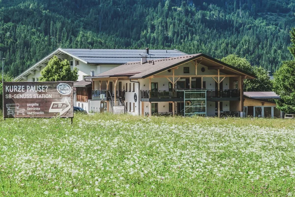 Unterkunft Ur-Genuss mit Blumenwiese im Sommer in Heiterwang